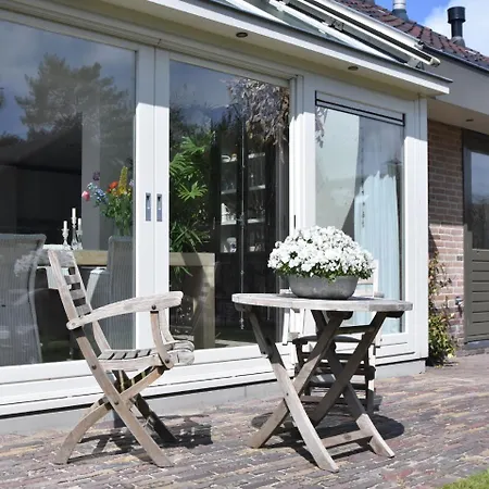 Zee Den Villa *