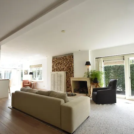 Zee Den Bergen