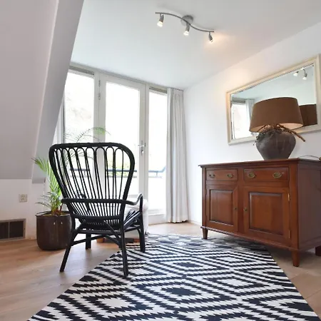 Zee Den Bergen