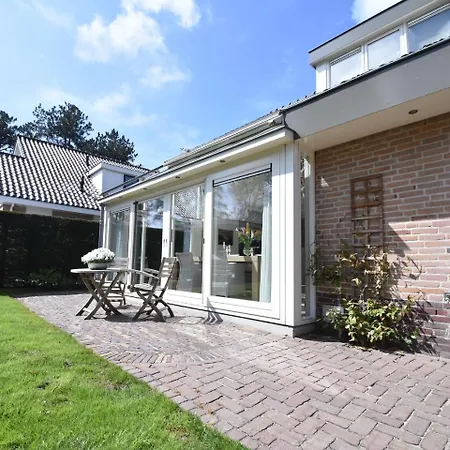 Zee Den Villa