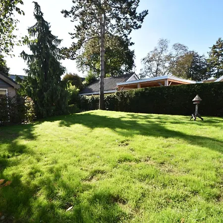 Zee Den Villa *